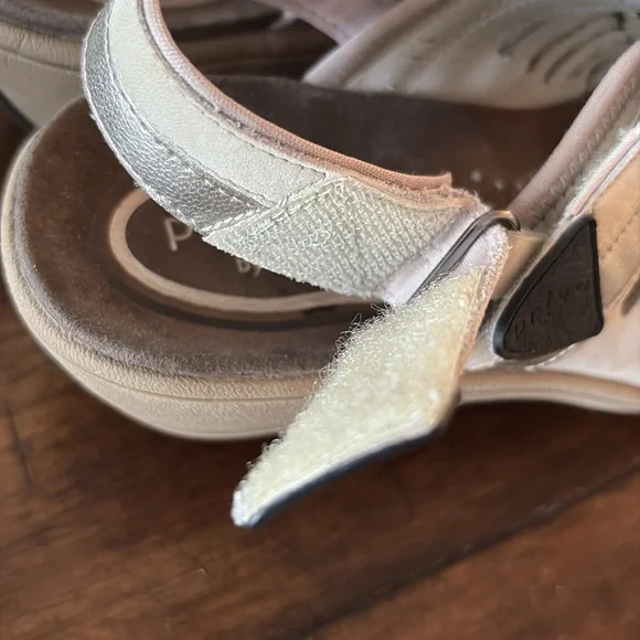 Privo by Clarks Beige Sandals Women’s Sz 5 - Picture 5 of 8